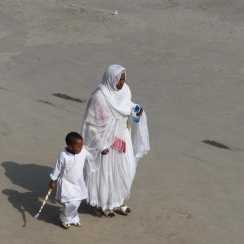 Feestkledij tijdens de Paasdagen in Ethiopië, sept. 2013